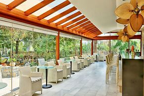 Apollonia Beach Resort & Spa