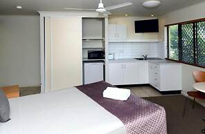 Summit Motel