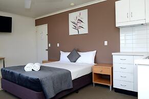 Summit Motel