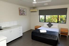 Summit Motel
