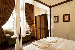 Mansión Alcázar Boutique Hotel