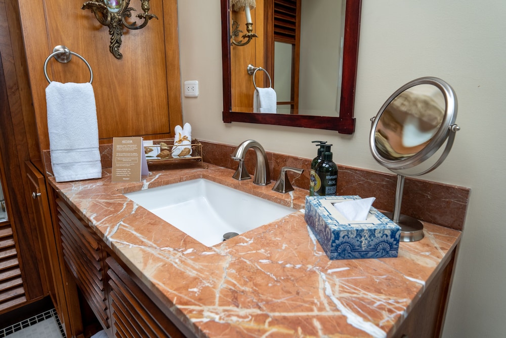 Mansión Alcázar Boutique Hotel