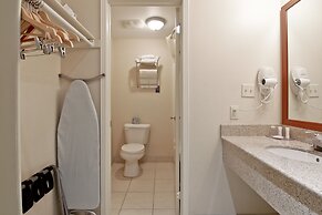 Travelodge by Wyndham Trenton