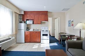 Travelodge by Wyndham Trenton