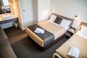 Lilac City Motor Inn