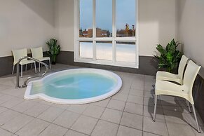 Super 8 by Wyndham Trois-Rivieres