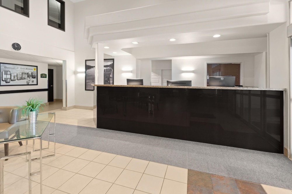 Super 8 by Wyndham Trois-Rivieres