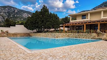 Hotel Villa Gustui Maris