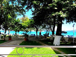 Avra Beach Hotel