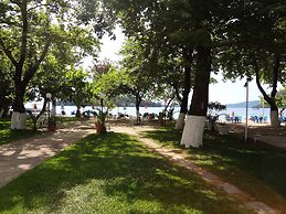 Avra Beach Hotel