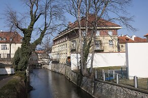 Pytloun Kampa Garden Hotel Prague