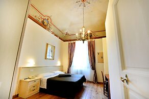Hotel Iris