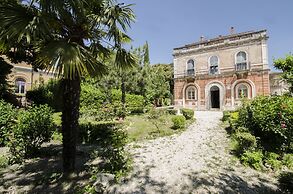 Hotel Iris