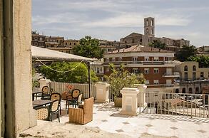 Hotel Iris