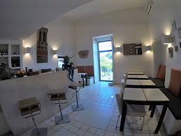 Micalò ArtRooms
