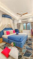 Hotel Sarang Palace