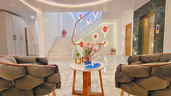Hotel Sarang Palace