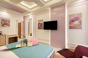 Hotel Sarang Palace