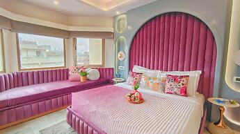 Hotel Sarang Palace