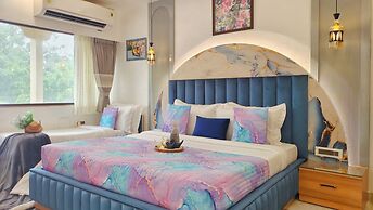 Hotel Sarang Palace