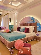 Hotel Sarang Palace