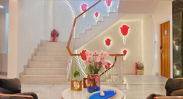 Hotel Sarang Palace