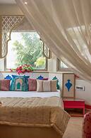 Hotel Sarang Palace