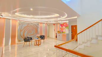 Hotel Sarang Palace