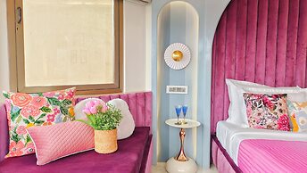 Hotel Sarang Palace