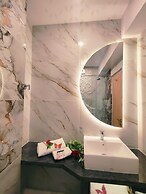 Hotel Sarang Palace