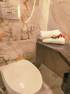 Hotel Sarang Palace