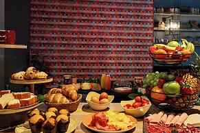 Chic & Basic Born Boutique Hotel