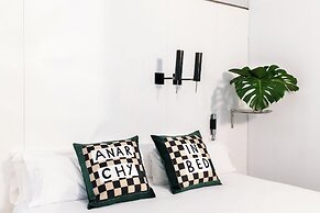 Chic & Basic Born Boutique Hotel