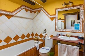 Hotel Rural Almazara