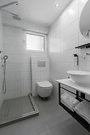 Piraeus City Hotel