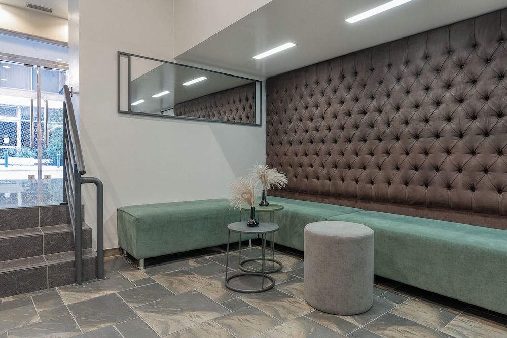 Piraeus City Hotel