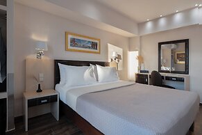 Piraeus City Hotel