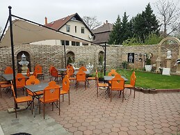 ATTILA HOTEL BUDAPEST