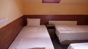 ATTILA HOTEL BUDAPEST