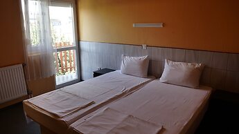 ATTILA HOTEL BUDAPEST