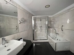 Hotel Plaza Cavana