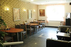 Amicus Hotel