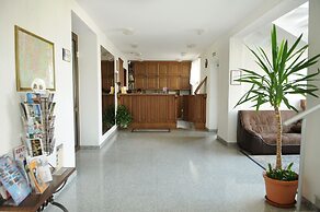 Amicus Hotel
