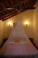 Hotel Laguna Anjuna, Goa