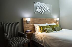 Palm Lodge