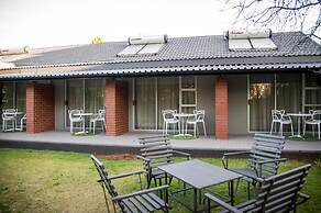 Palm Lodge
