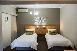 Palm Lodge