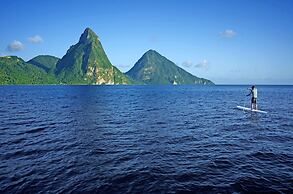 Jade Mountain Resort