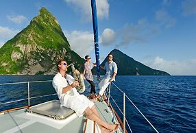Jade Mountain Resort