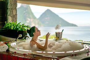 Jade Mountain Resort